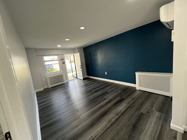 Building Photo - 8360 Ferndale St