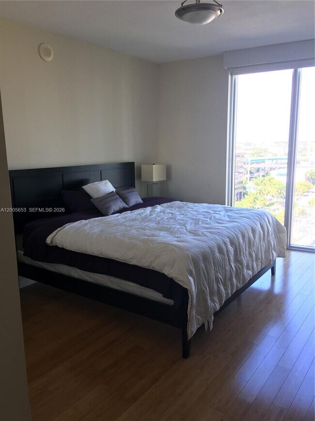 Building Photo - 185 SW 7th St