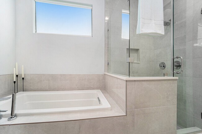 Building Photo - 1507 Truxillo St