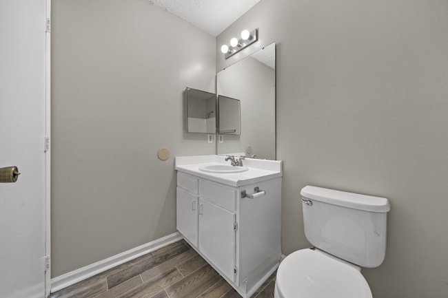 Building Photo - 2431 Hill St