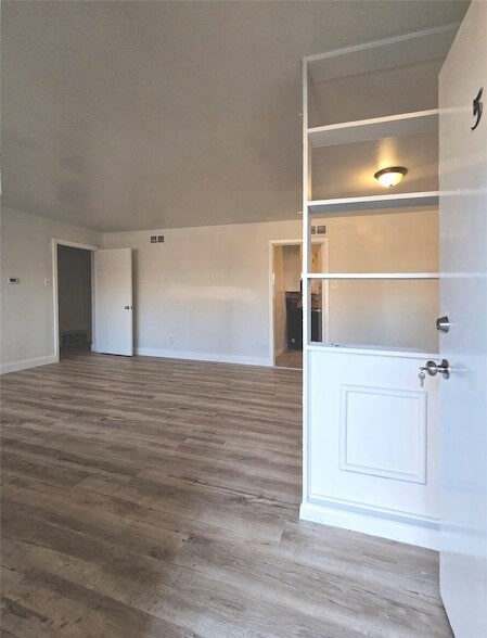 Building Photo - 514 Highfall Dr