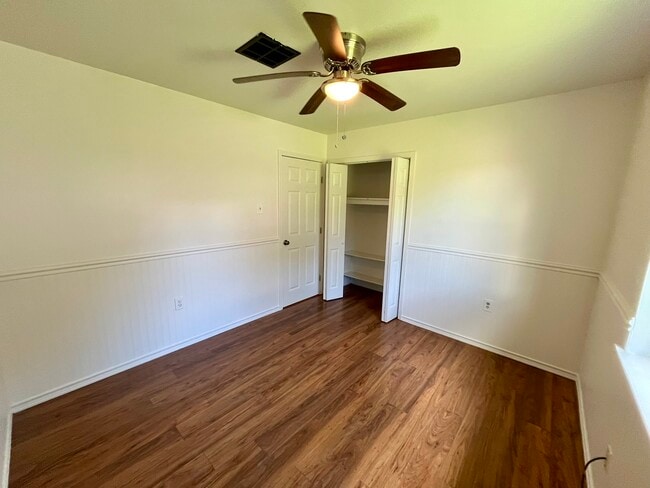 Building Photo - 113 Tinsley Dr