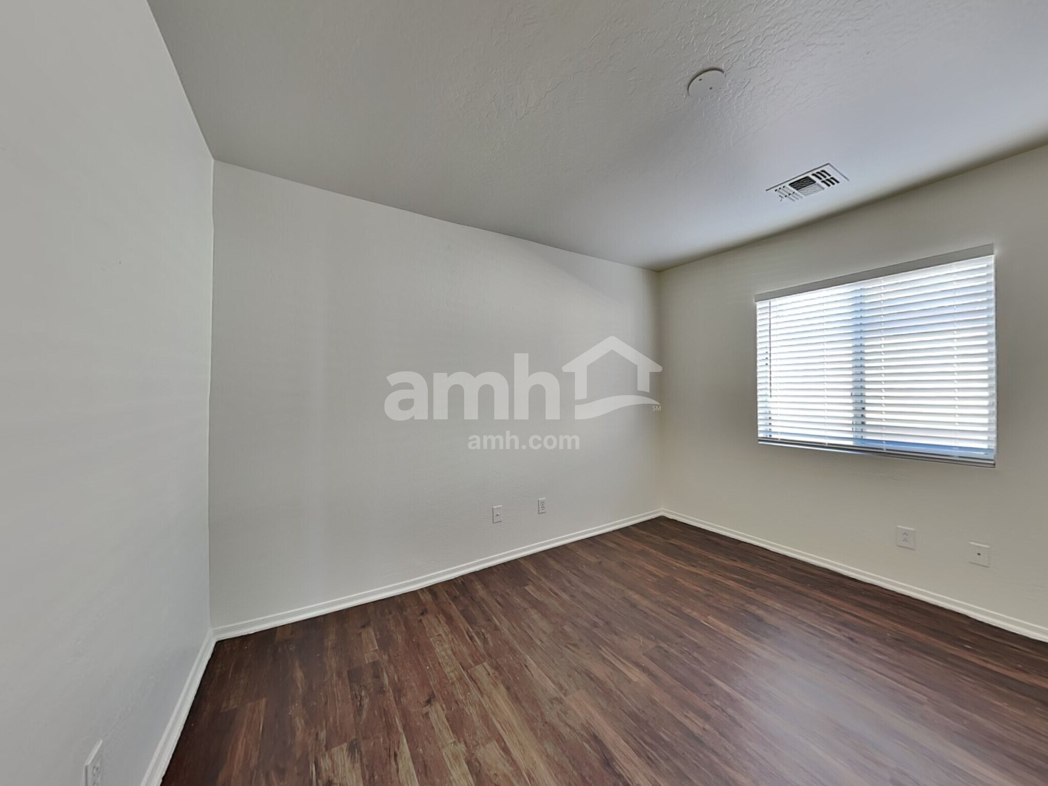 Building Photo - 22377 W Solano Dr