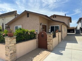 Building Photo - 1107 W 23rd St