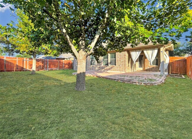 Building Photo - 2468 Millbrook Loop