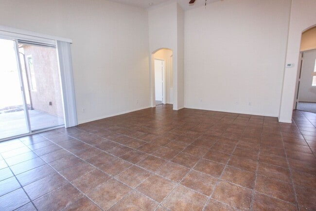 Building Photo - 3 bed 2 bath Pronghorn Ranch Home