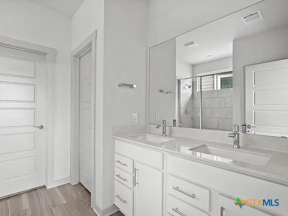 Building Photo - 333 Fairfax Ave