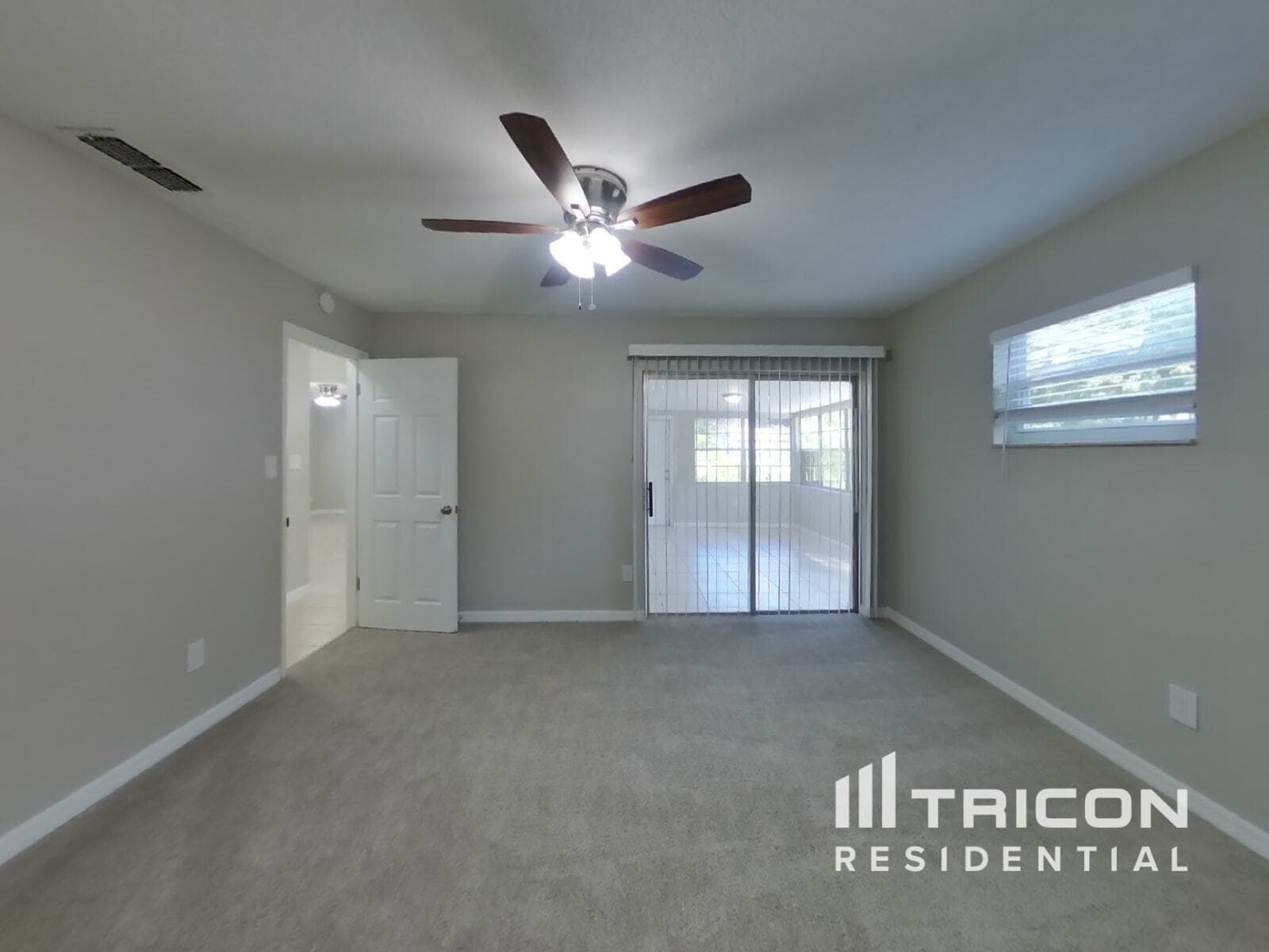 Building Photo - 227 Lochmond Dr