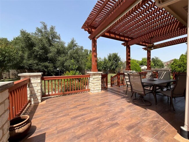 Building Photo - 7008 Albacete Ln