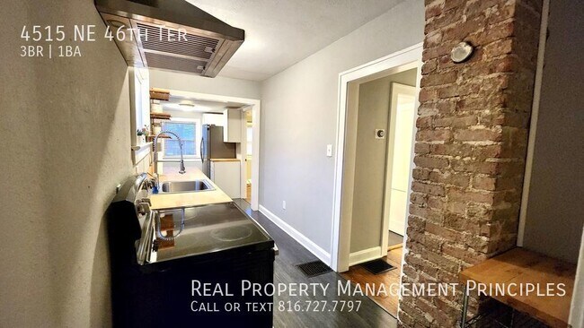 Building Photo - 4515 NE 46th Terrace