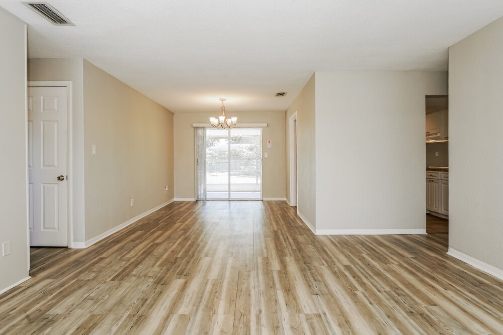 Building Photo - 989 E Normandy Blvd