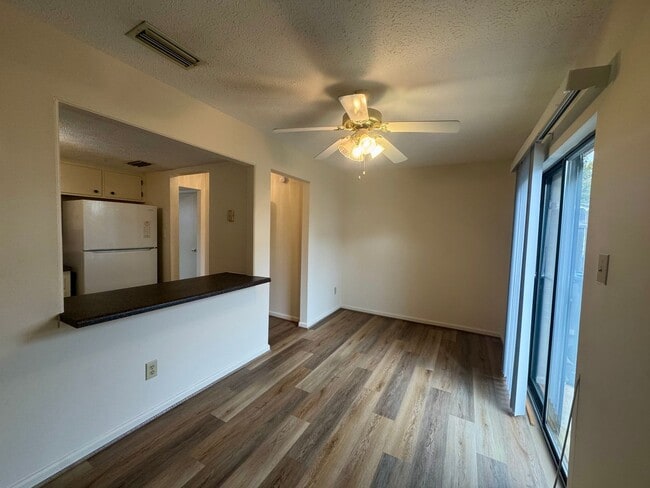 Building Photo - Newly Updated