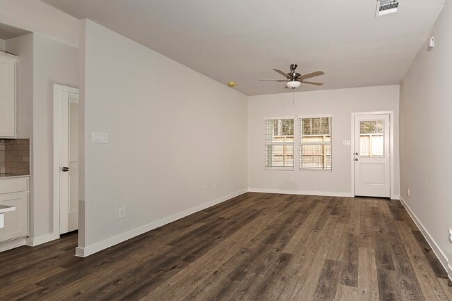 Building Photo - 7922 Alset Dr