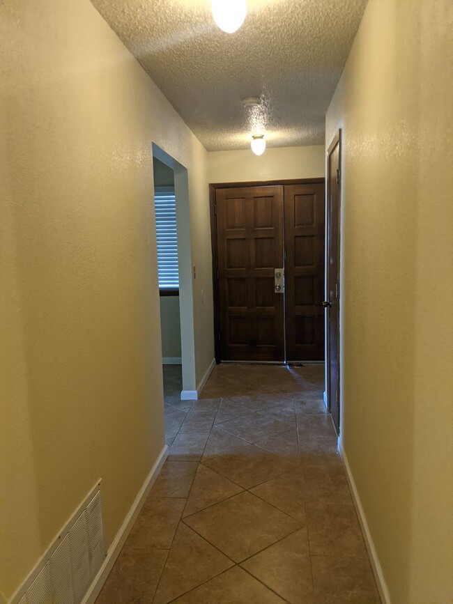 Building Photo - 3409 Mission Arch Dr