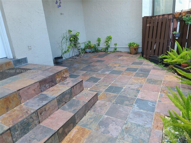 Building Photo - 10282 NW 9th St Cir