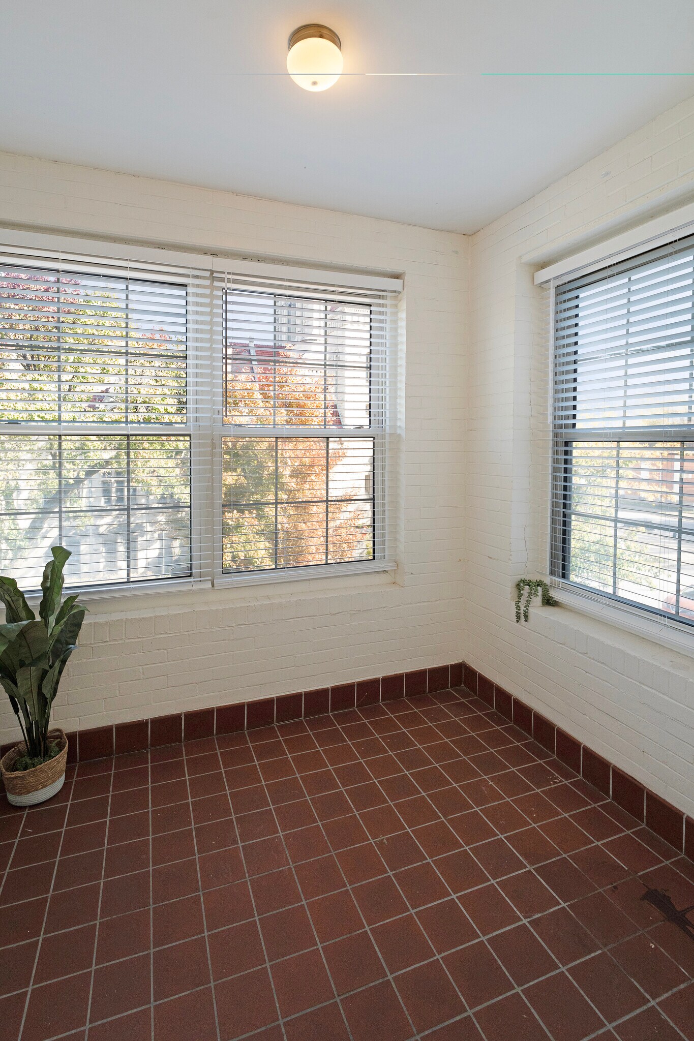 Bonus sunroom - 4512 Westminster Plz