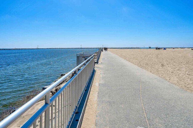 Building Photo - 29 Yawl St