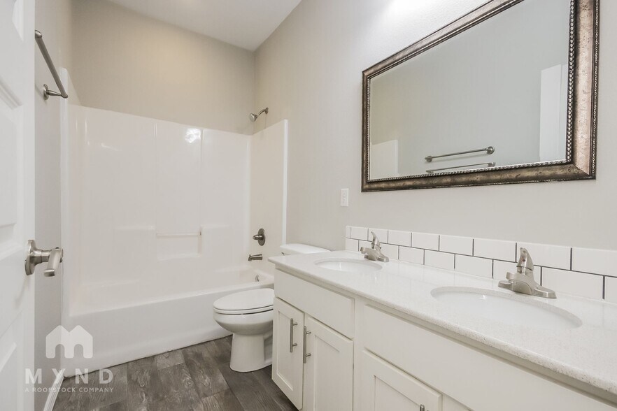 Building Photo - 1730 N Reno Dr