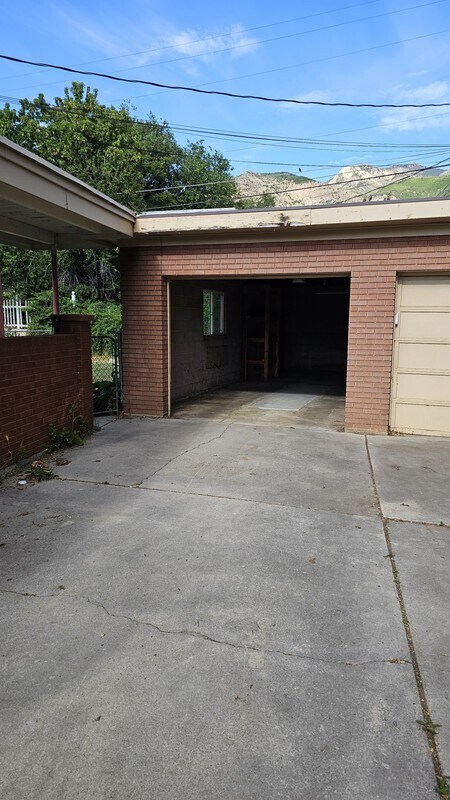 Building Photo - 3450 S Van Buren Ave