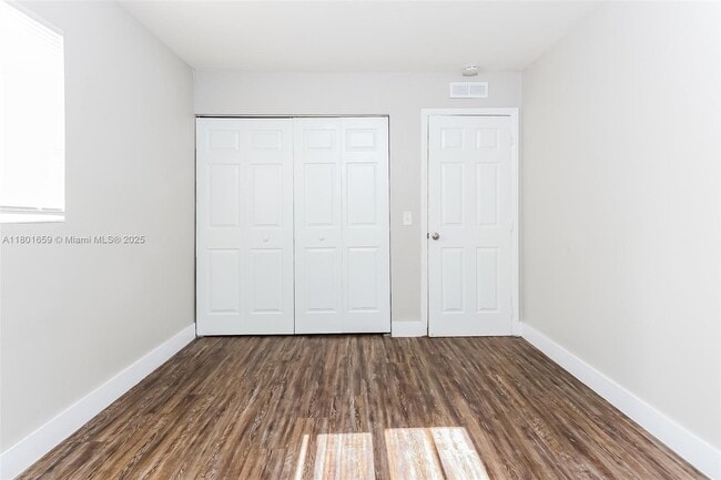 Building Photo - 4850 Andros Dr