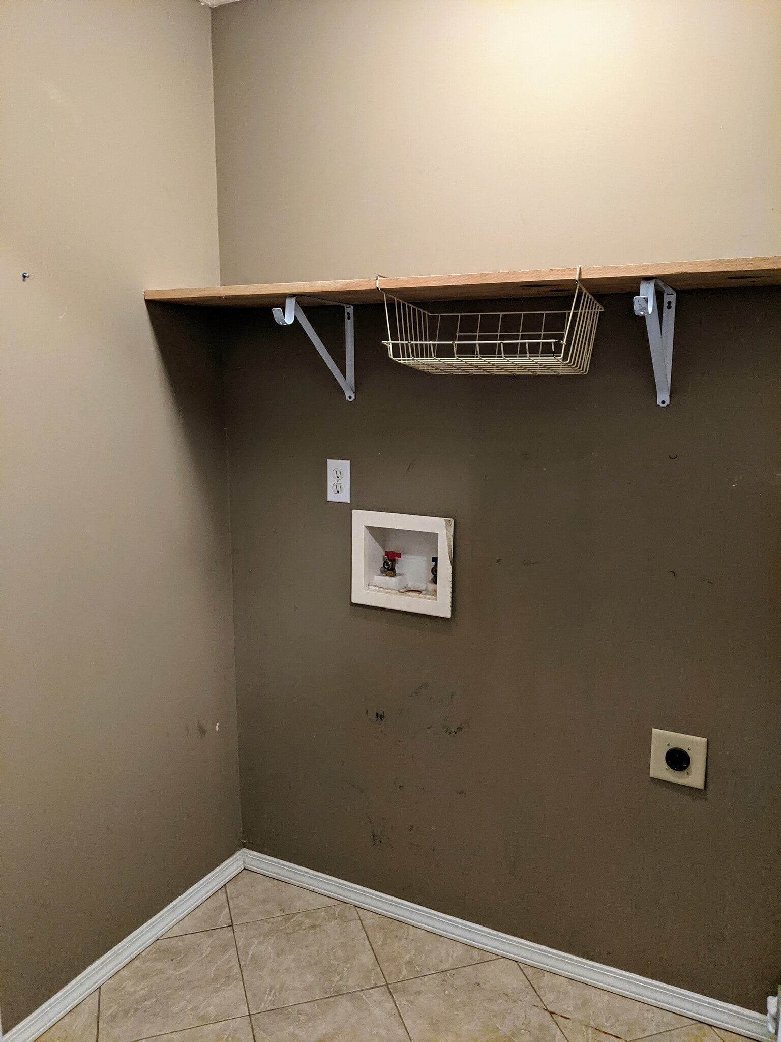 Building Photo - 458 Austin St