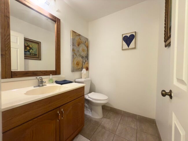 Building Photo - 1177 S Drive Cir