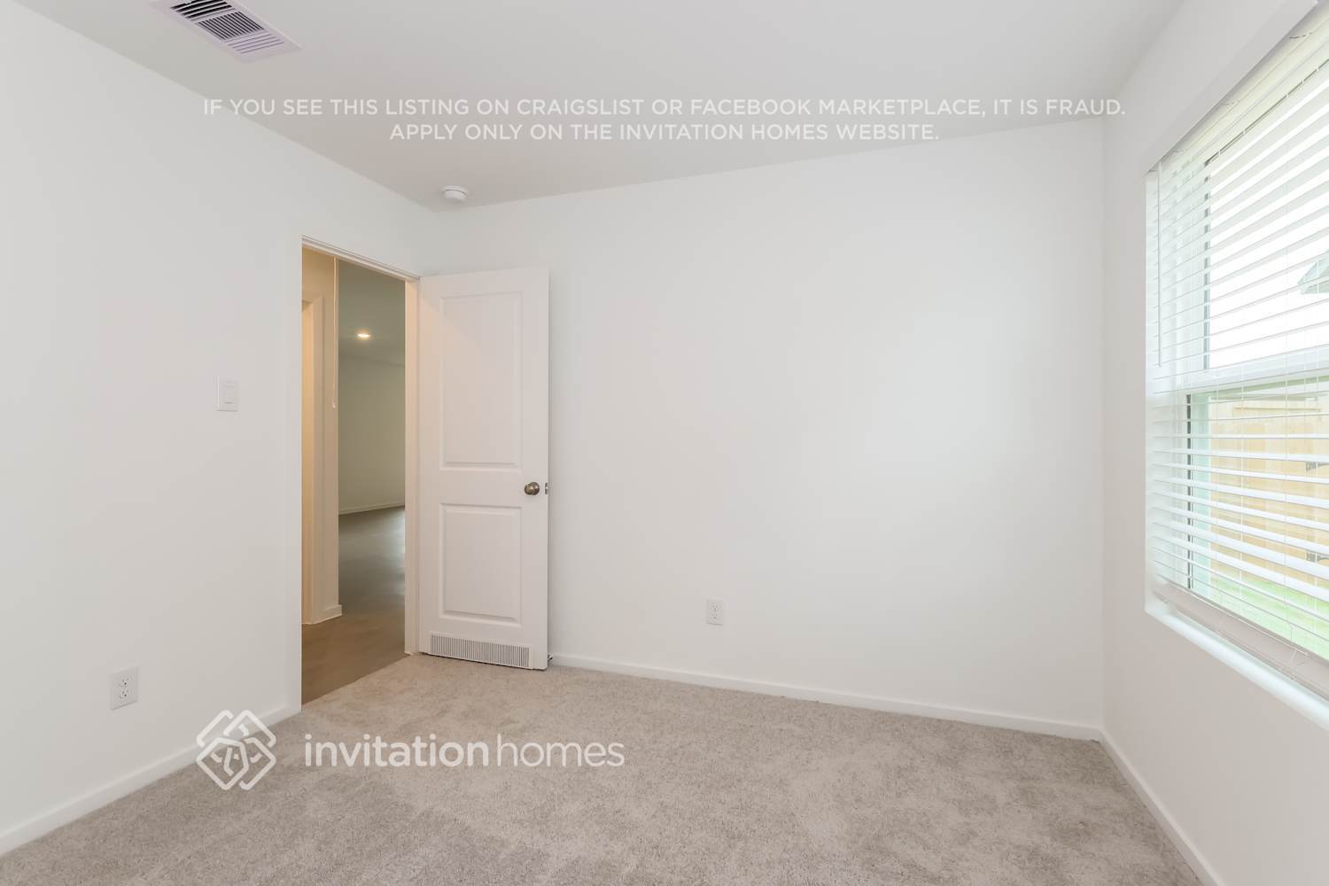Building Photo - 15215 Abella Dr