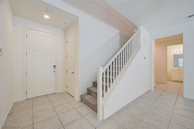 Building Photo - 185 Lilt Ave