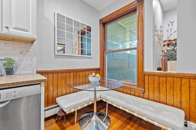 Building Photo - 20 Mellen St