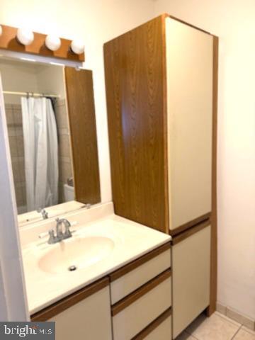 Building Photo - 5913 Mayflower Ct