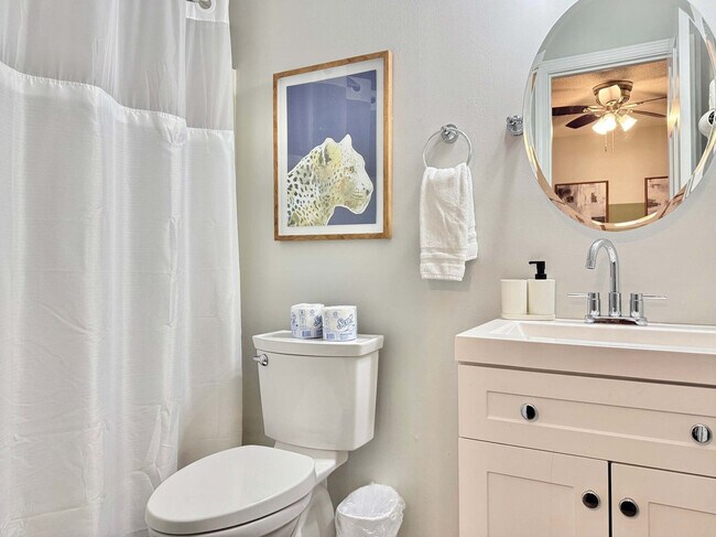 Building Photo - 1275 Sweet Pine Dr