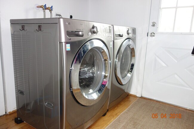 Building Photo - 1134 Alden Ln