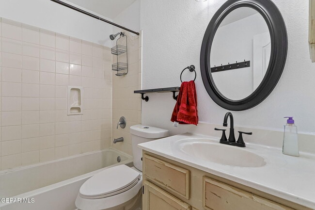 Building Photo - 13709 Paseo Hermoso Dr
