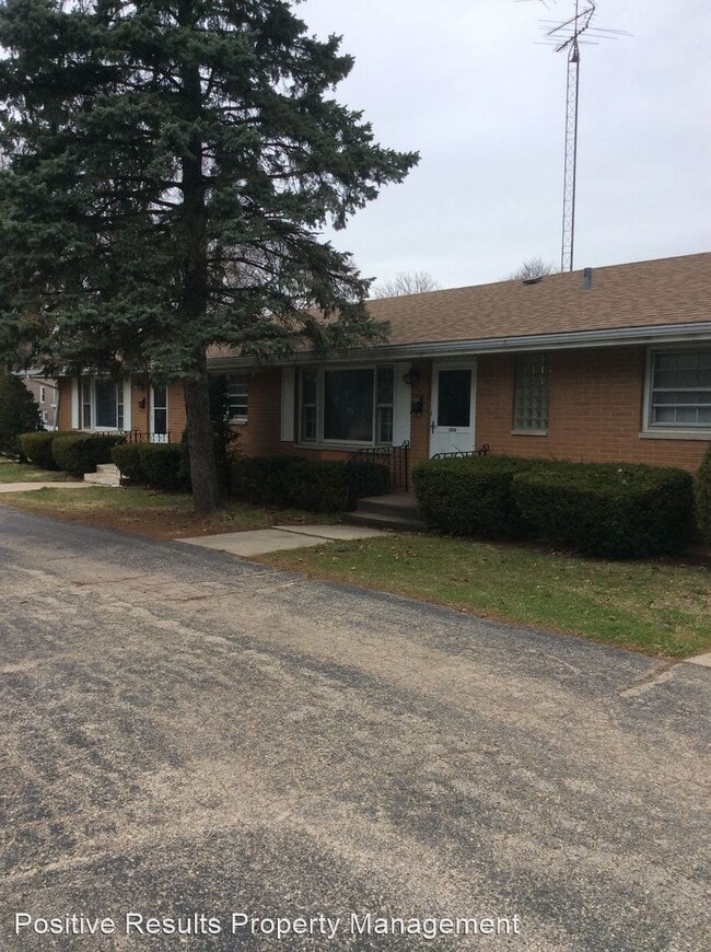 3 br, 1 bath House 1624 Eastmoreland 1624 Eastmoreland Ave Rockford