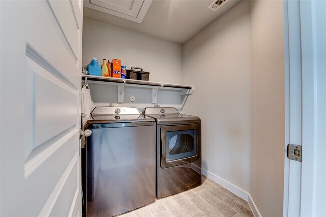 Building Photo - 3735 Rush Plns Ct