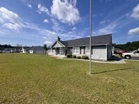Building Photo - 105 Foxtrail Dr