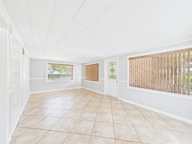 Building Photo - 348 Gordon Ave