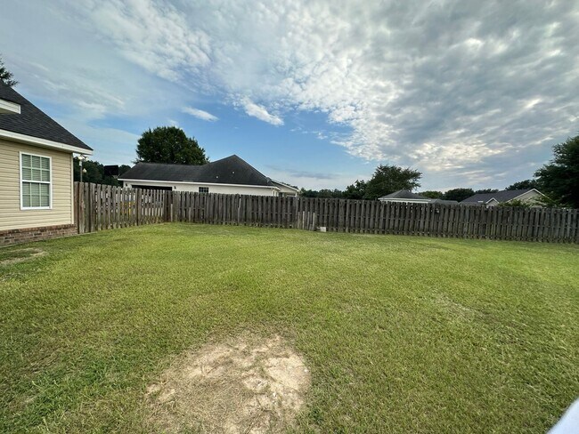 Building Photo - 789 Spence Dr