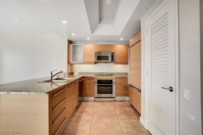 Building Photo - 222 Karen Ave