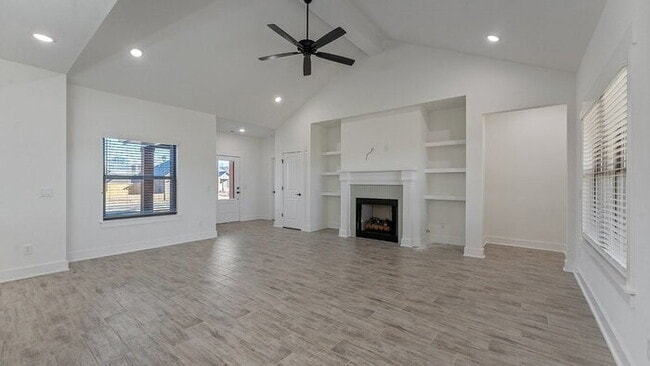 Building Photo - 147 N Banner Ave