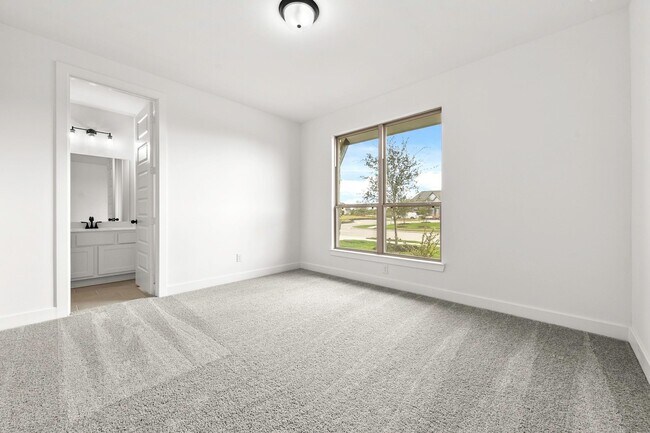 Building Photo - 24834 White Alder Wy
