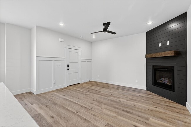 Building Photo - $500 off first month - BRAND NEW 3 BED 2.5 BATH TOWNHOMES WITH 2 CAR GARAGE