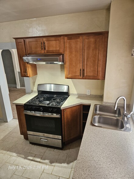 Kitchen - 1134 Trost Ave