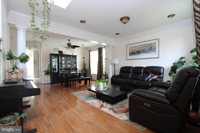 Building Photo - 26 Esterbrook Dr