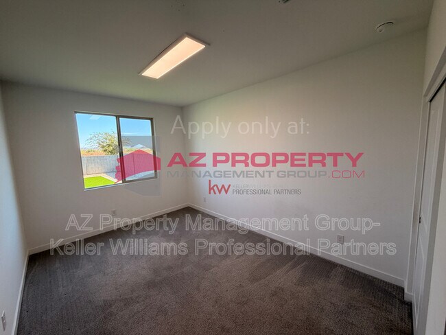 Building Photo - 16888 W Fetlock Trl