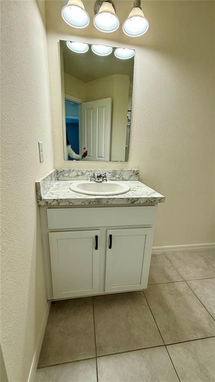 Building Photo - 3581 Dovetail Ave