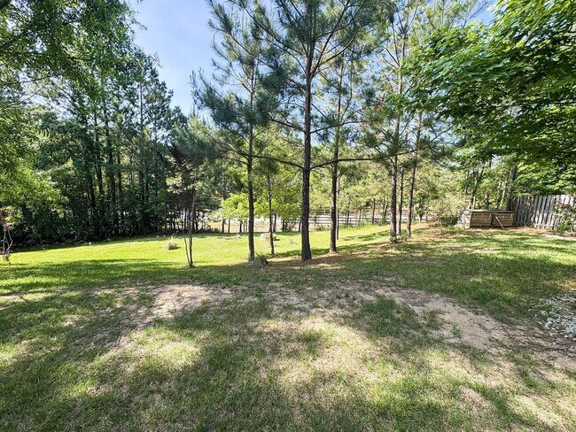 Building Photo - 924 Kate Dr