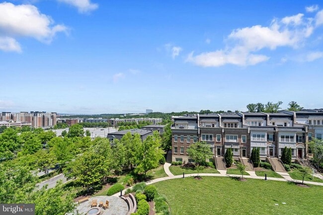 Building Photo - 500 Overlook Park Dr