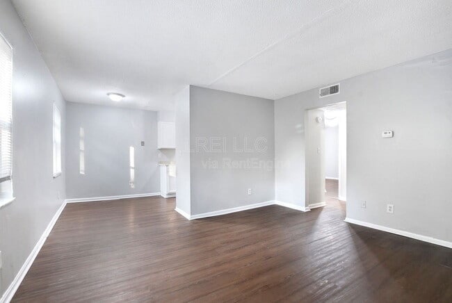 Building Photo - 2516 Pennacook Rd