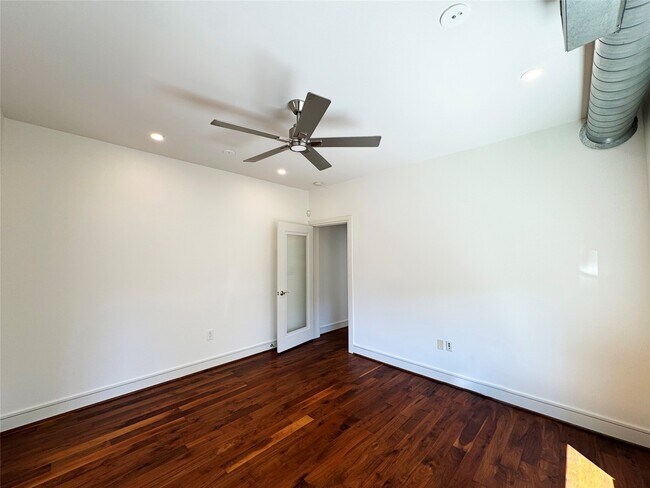 Building Photo - 1509 Holman St